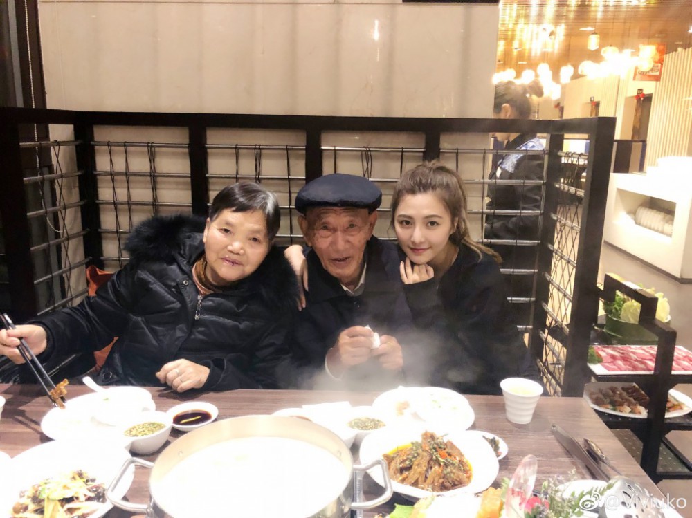 81c10c3fgy1fp8scvjtwrj23402bxe82