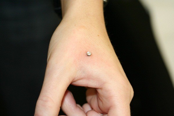 Dermal-Piercing-Designs5
