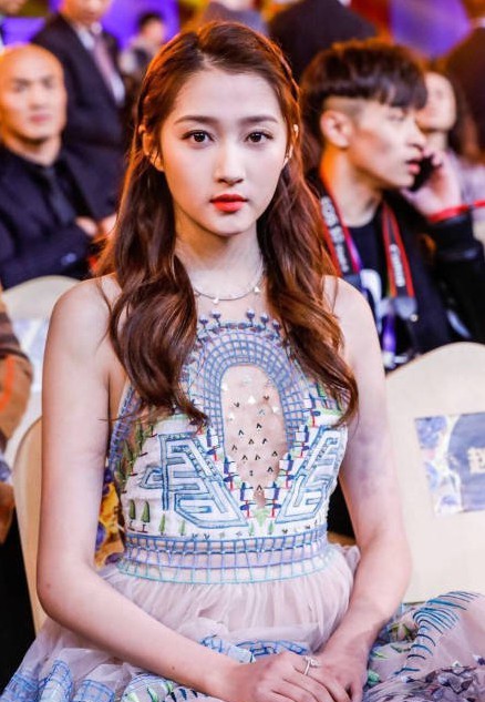 005Gyrr9ly1fqmq8mrz4ej30c80icjt4