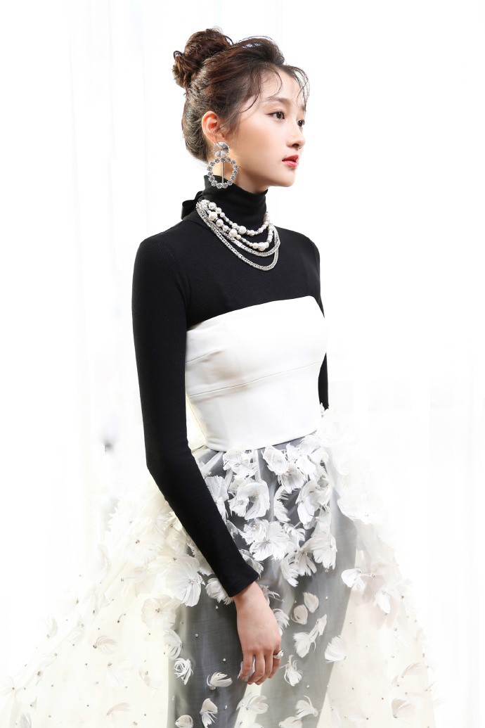 006EPQr0ly1fpbg4n3o0kj329w3euqv5