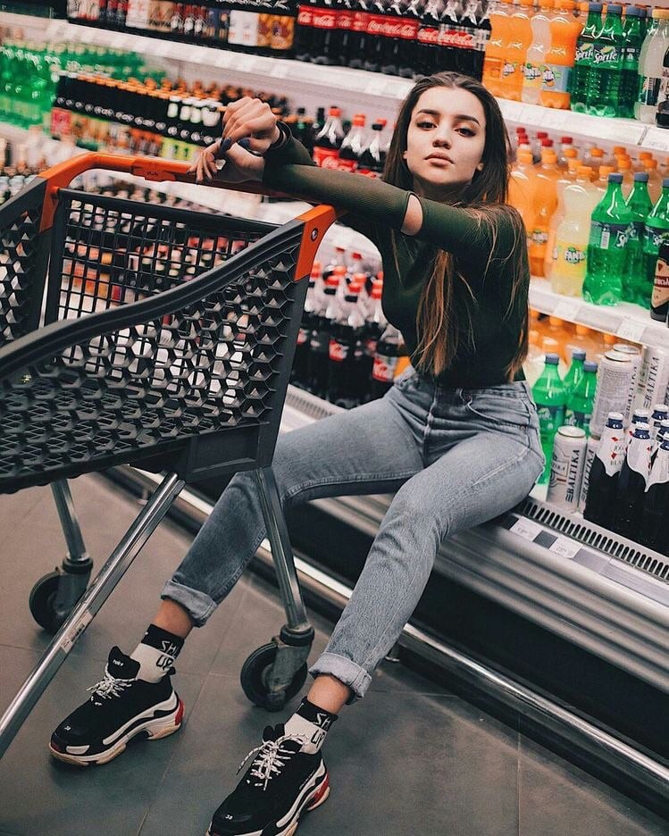 large (5)