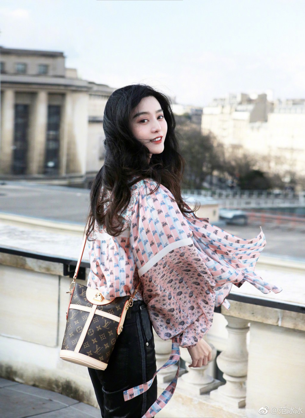 eb8fce65ly1fp6ooadyt6j21os2bc7wk