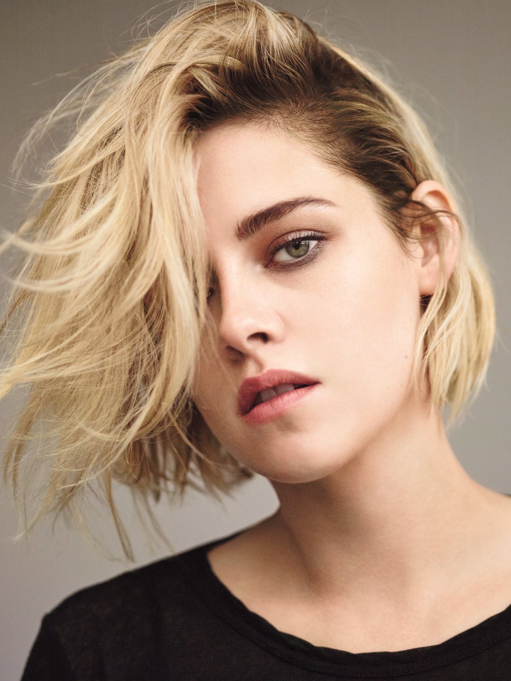 kristen-stewart-slide-YBY5-superJumbo