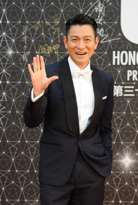 30704756_1875556942496108_3169763498992549976_n