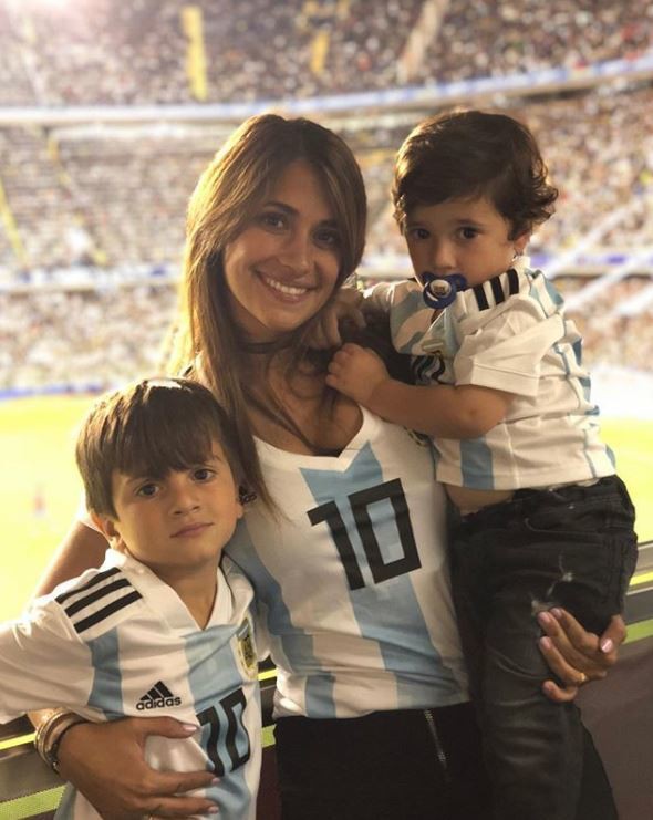 messi_family02_1024