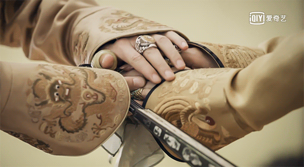 006K47Gsly1ftk7atjhkrg30go0961l1