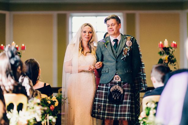 0_SWNS_REUNITED_WEDDING_06