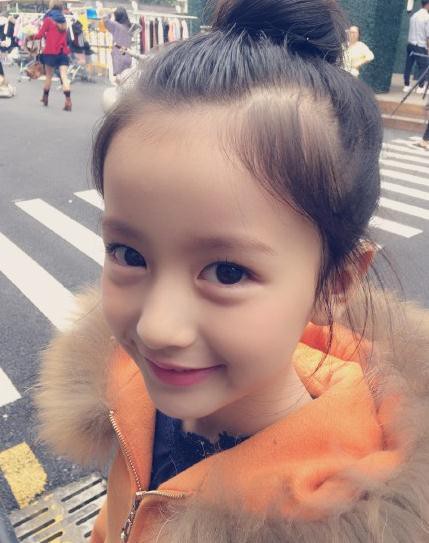 30s90003r8rq0n8r08q8