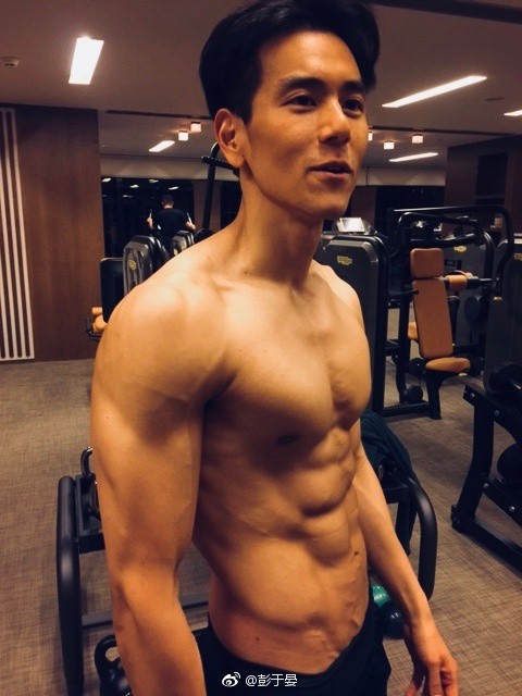 68a0d5e5gy1ftg9tqfou3j20dc0hsmzh