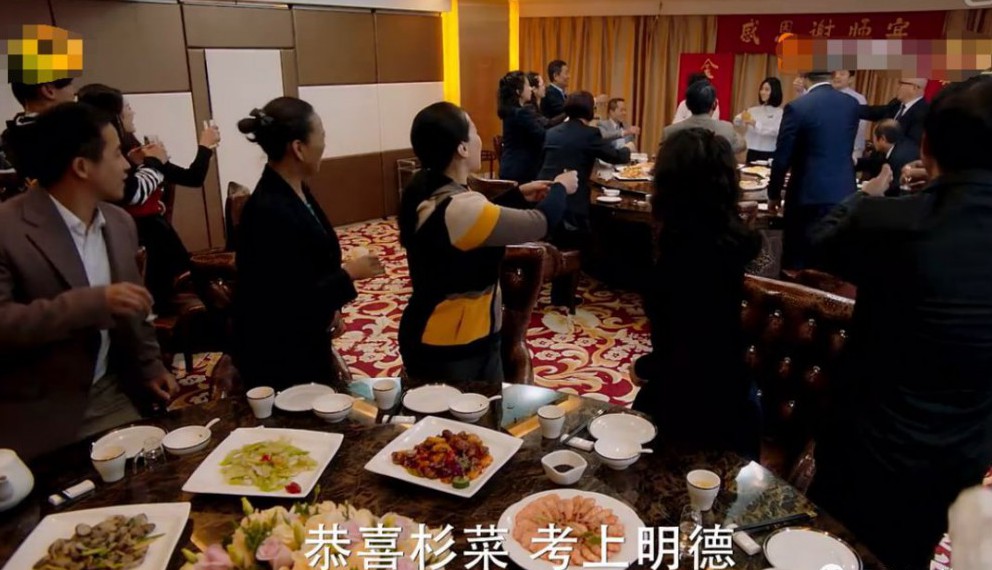 98cfaa5d844d4f75ba88c890d27ecca8