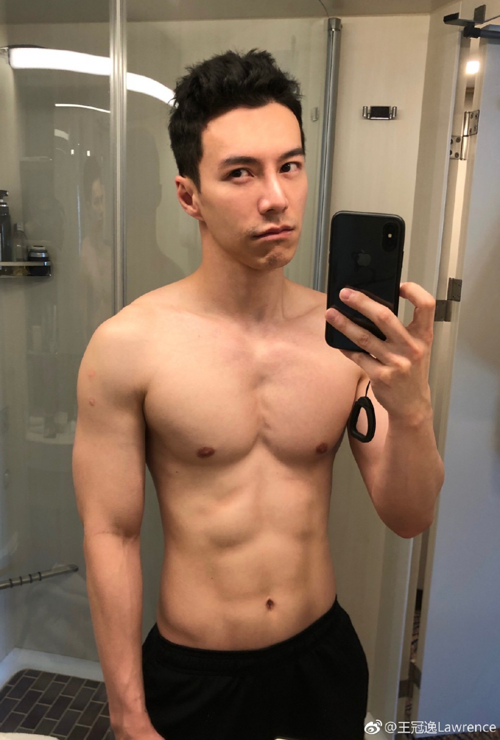 68cdceabgy1fp31w83aw8j21uu2qte81