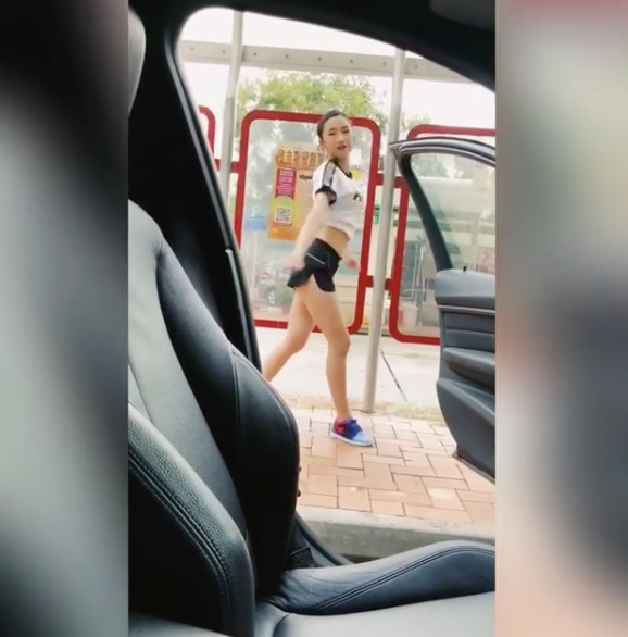 Screen Shot 2018-08-15 at 12.03.26 PM