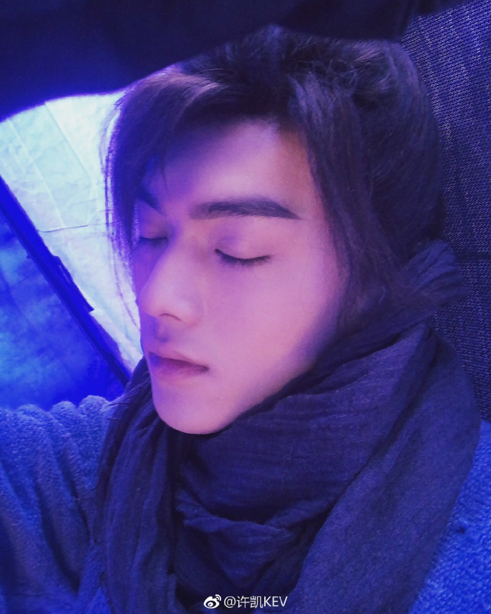 aec223b9gy1fnfwqsesfhj21o0230npd