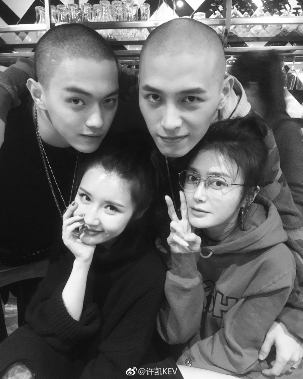 aec223b9ly1fklkzg2ae9j22c02x0u0x