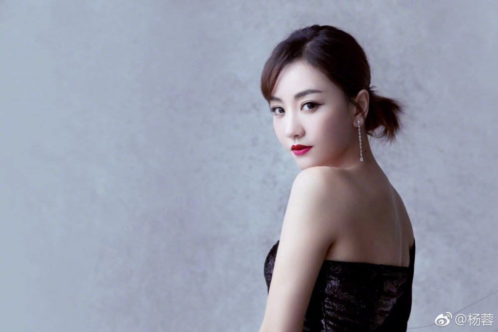 6ebfd2a8ly1ftfdygadkfj21900u0n0w