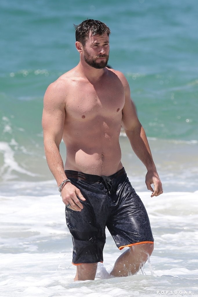 Chris-Hemsworth-Shirtless-Pictures
