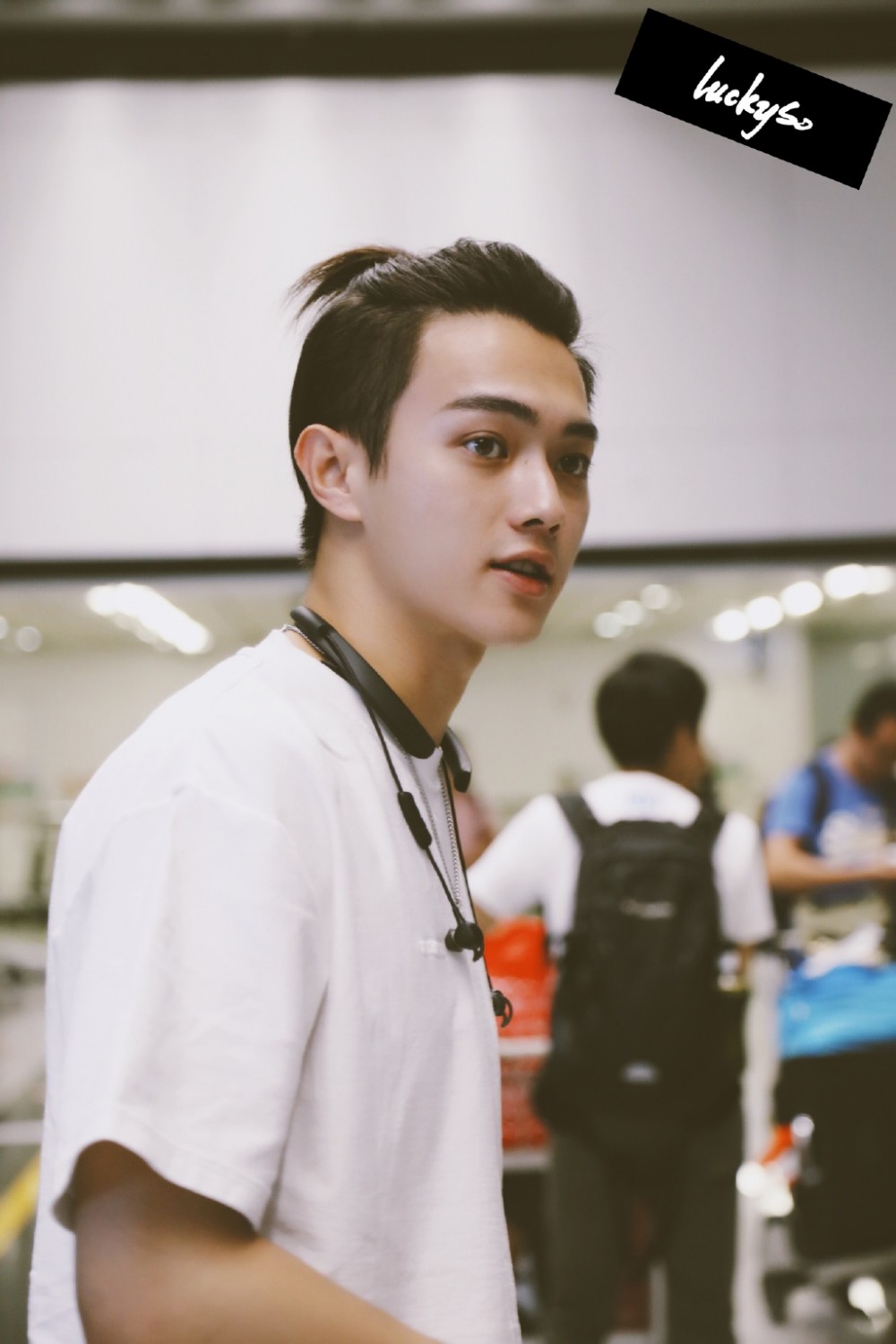 a7a11ae7gy1fvjp1p8ndjj222o340e81