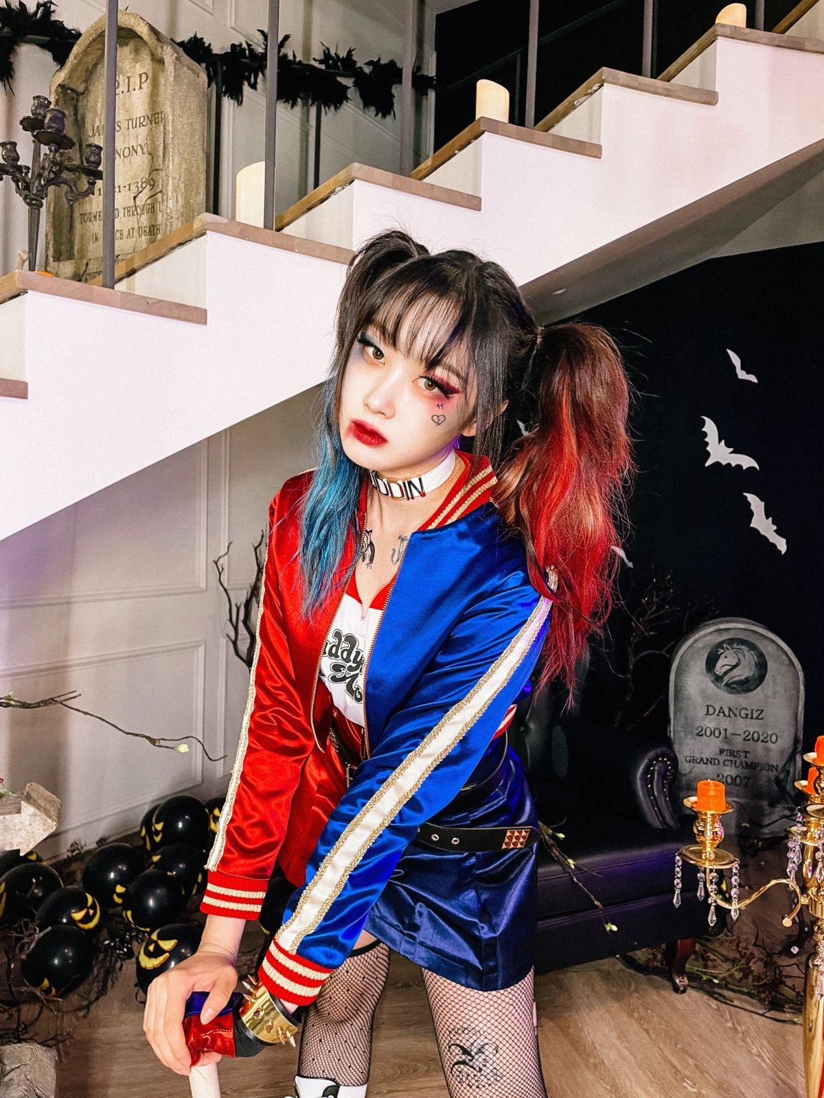 萬聖節不想裝扮得太誇張，又想有Halloween氣氛？不妨在妝容上加點小創意，用特色眼線、眼影或唇色，輕鬆打造吸睛又不浮誇的Party造型！