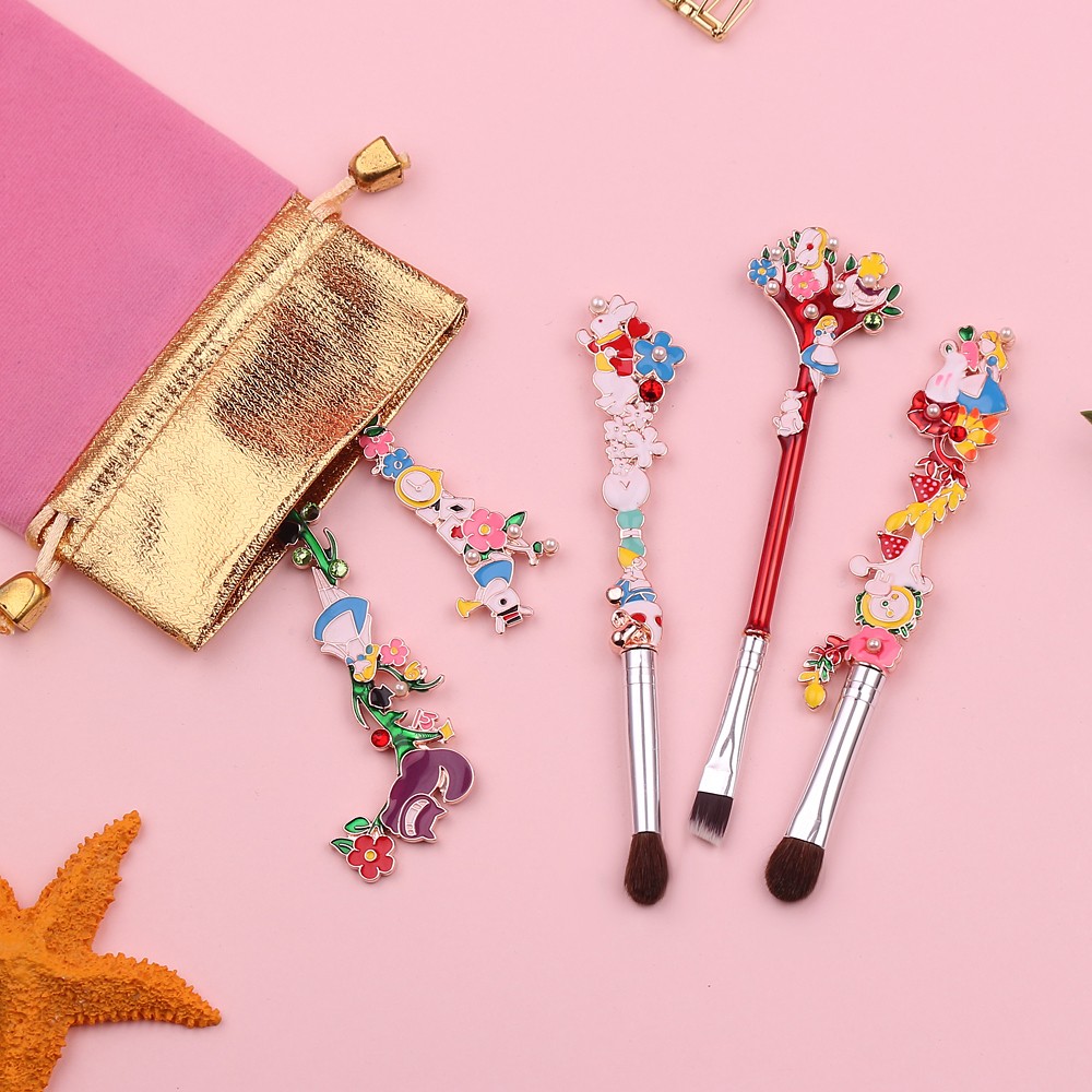 Alice-in-Wonderland-Makeup-Brushes-Set-Kits-Soft-Horse-Hair-Eyeshadow-Eyebrow-Lip-Brush-Colorful-Enamel__99902.1539294714