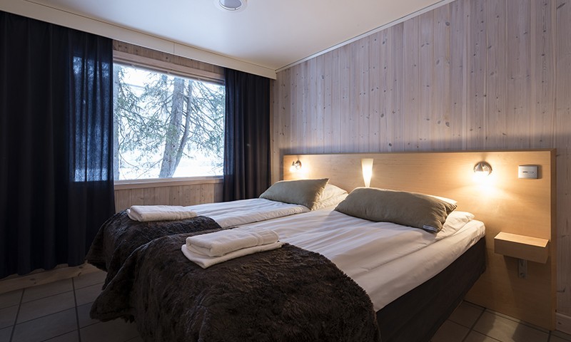 warm-room-nordic-chalet-icehotel-800x480