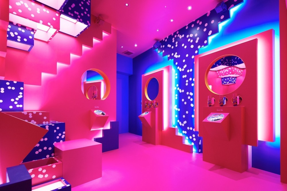 SK-II Wonderland tokyo SK-II AR purple room