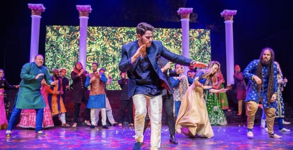 dtagfomwoaabiw-1543816143