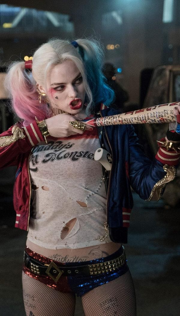 07HARLEYQUINN3-articleLarge