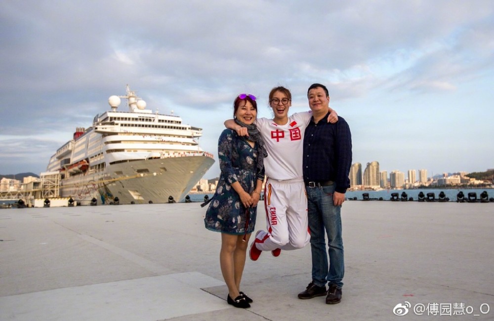 8e4cb4c0ly1foehgtxf10j214y0qo46e