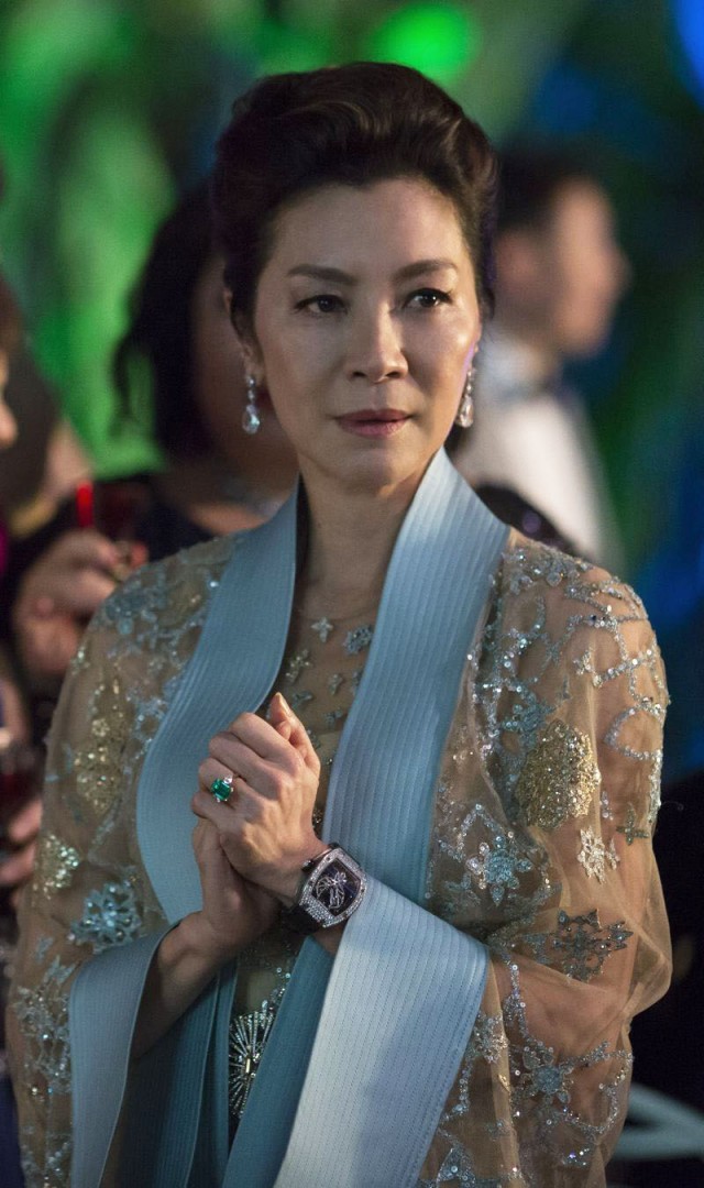 youll-never-guess-where-the-stunning-crazy-rich-asians-emerald-engagement-ring-is-from