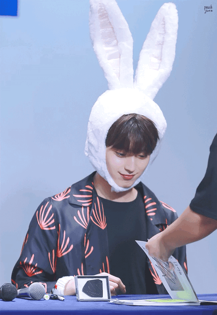 006UF4G1gy1fzi57hepcyg30ca0hsqv6