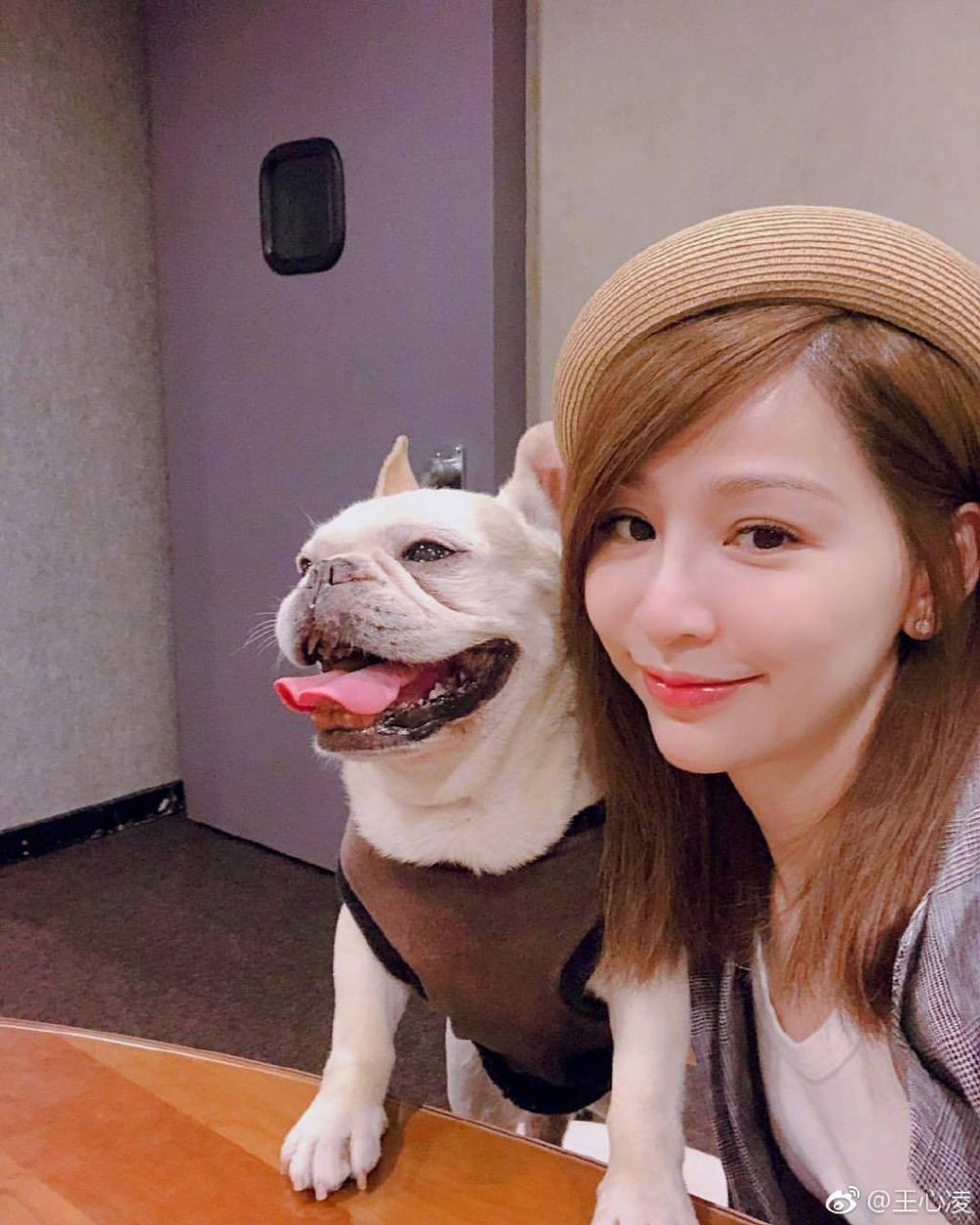 59b3f30ely1fsc04n1q8sj20u011in06