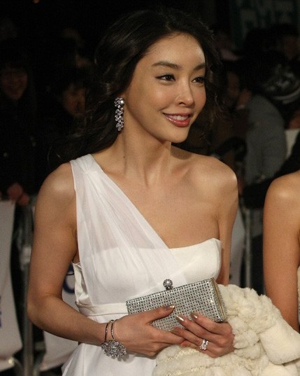 U4174P28T3D3125801F326DT20101026101352