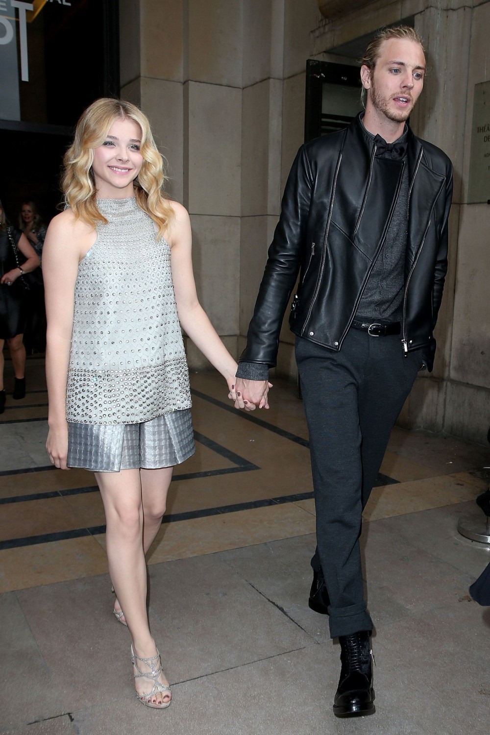 cos-05-chloe-moretz-trevor-moretz