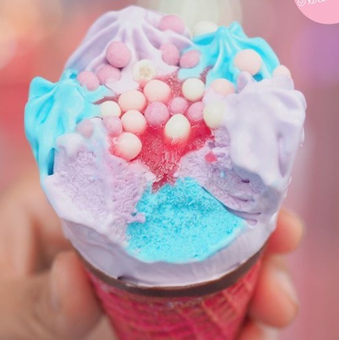 this-magical-unicorn-themed-cornetto-only-costs-rm3-20-and-its-now-available-in-malaysia-world-of-buzz-4