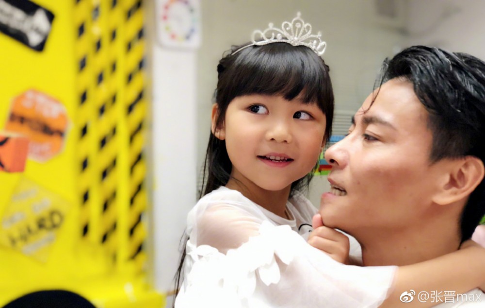 4b7ab841gy1fs1cwrvxckj231h1xex6v