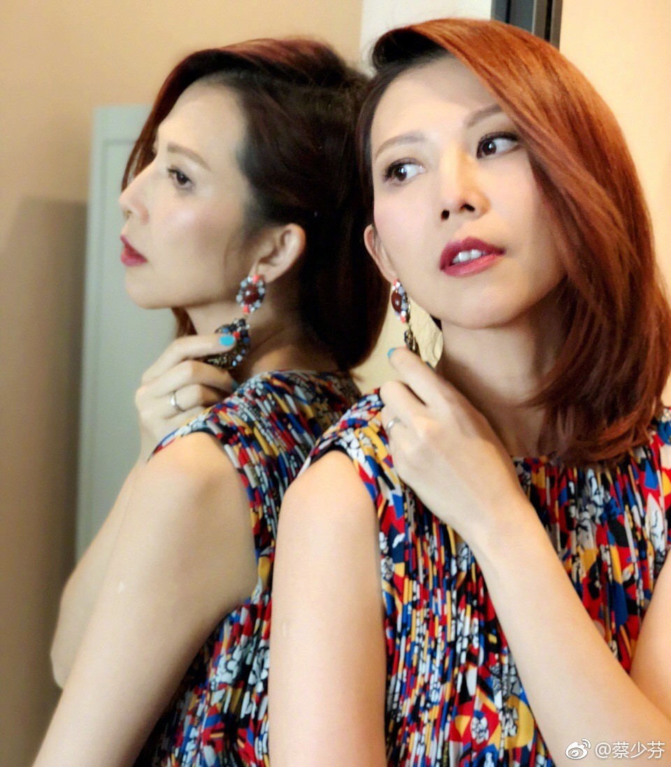 4c0aec55gy1fq6nz26cdjj20qo0uhwl1