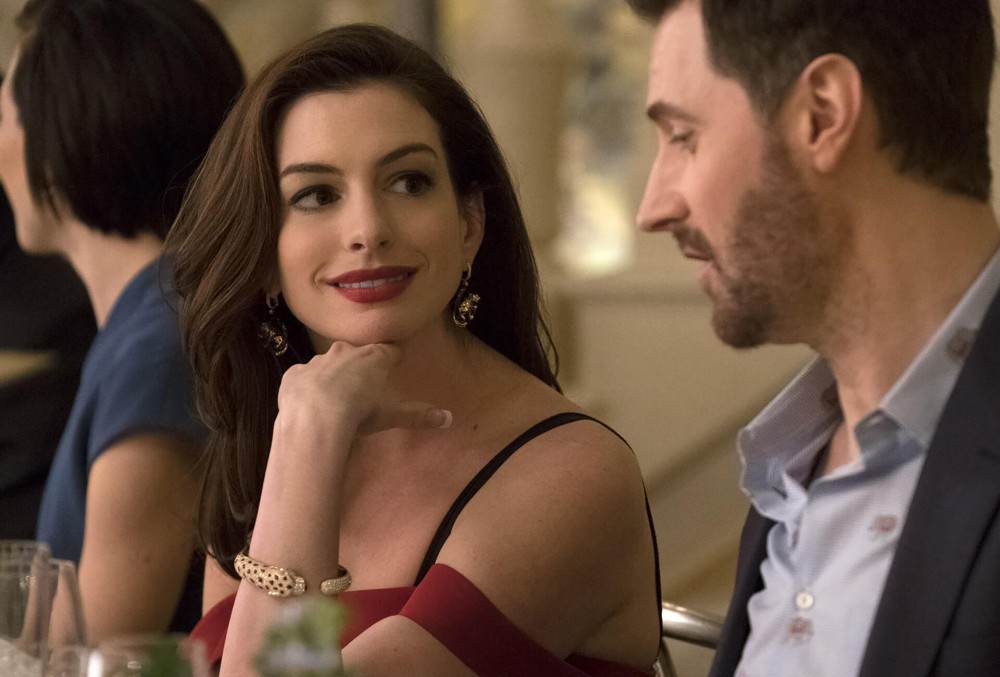 Anne-Hathaway-b