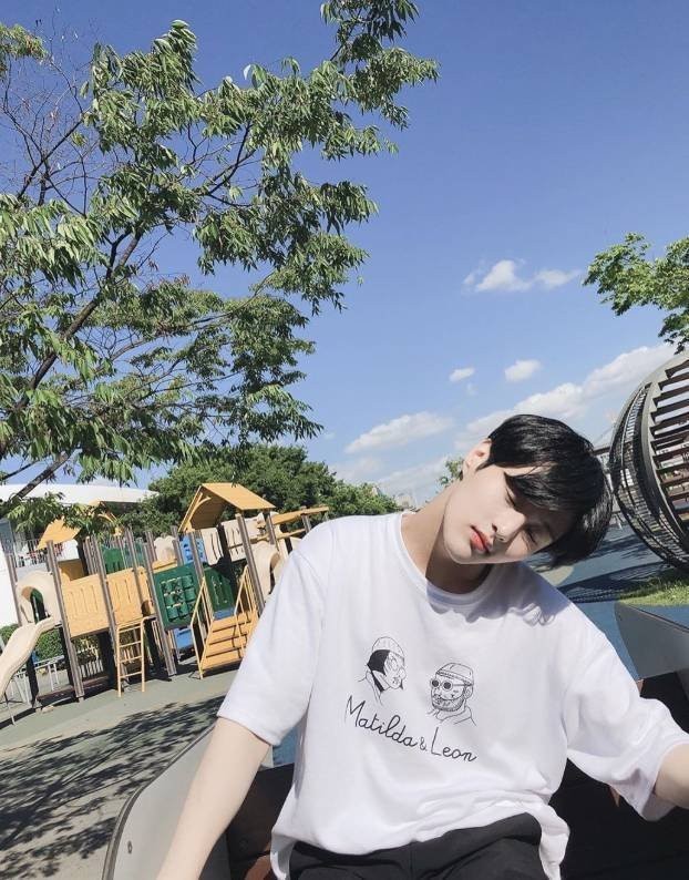 c30c4b71gy1g3bdiyohcwj20ha0m2ju7