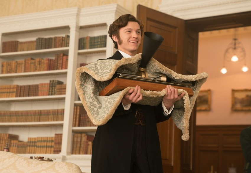 tom-holland-1548123372