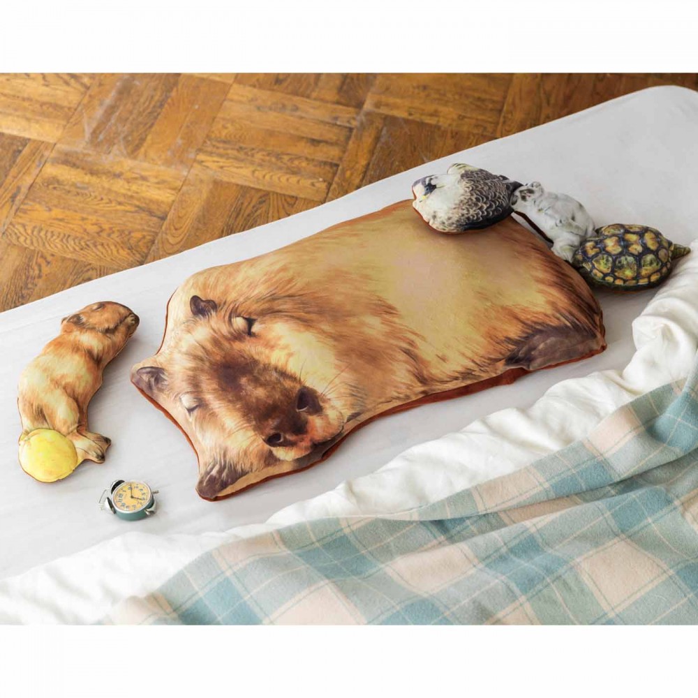 日本品牌 YOU+MORE推出水豚抱枕