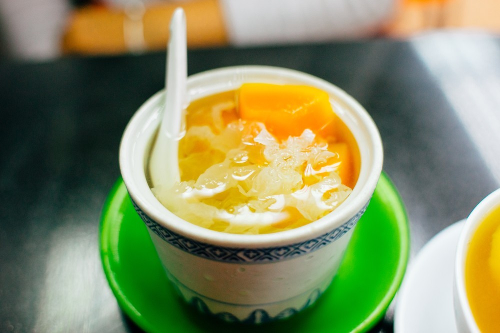 秋天湯水 雪耳木瓜糖水