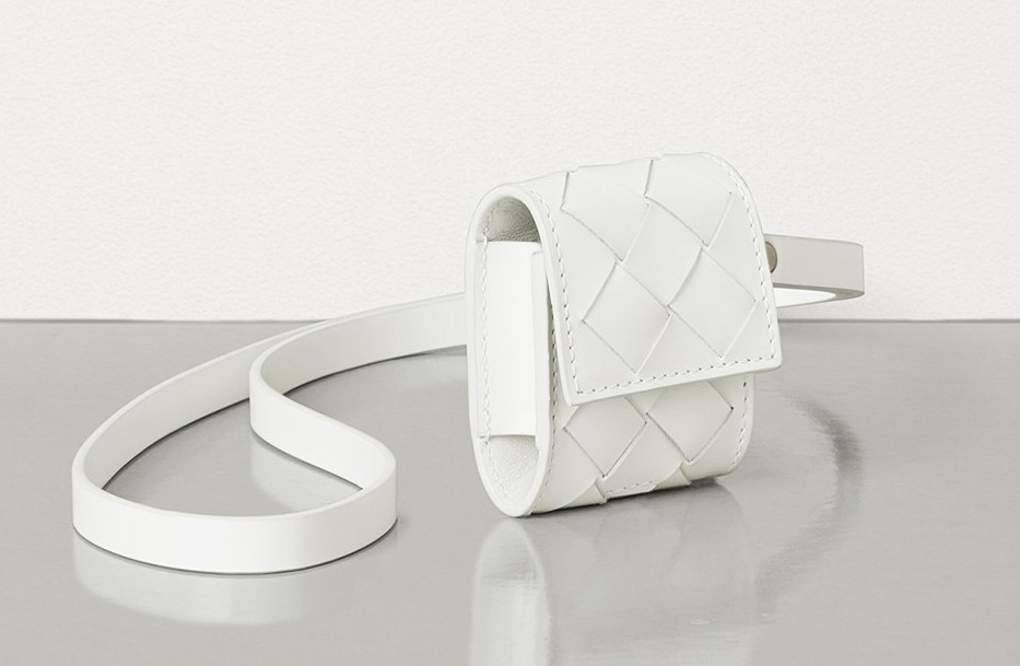 Bottega Veneta推出的純白AirPods套