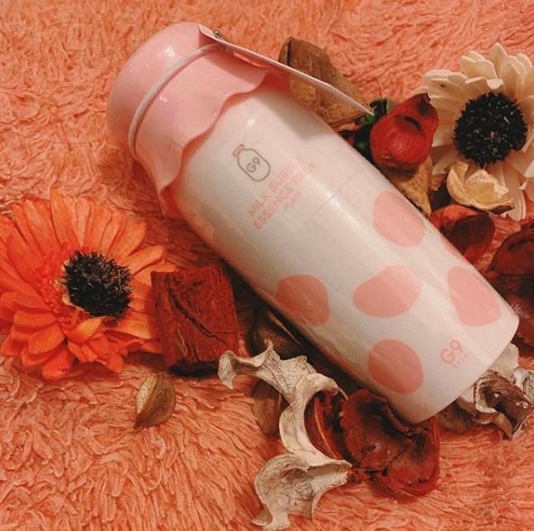 奶樽面膜成為了日韓女生的大愛保養品,特別是白色瓶身的「牛奶款」