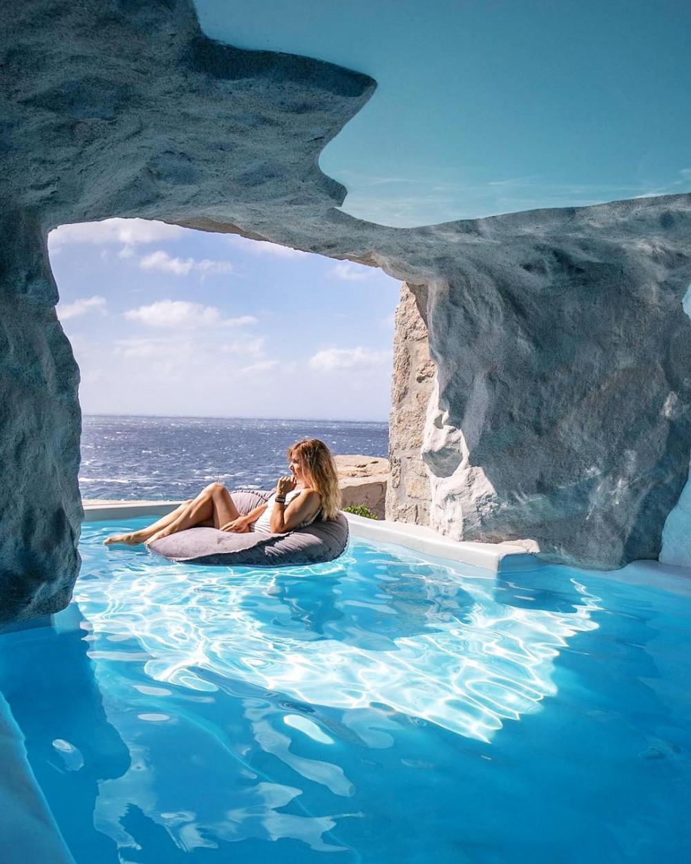 44766460_1976710915745332_8372200398323037082_n