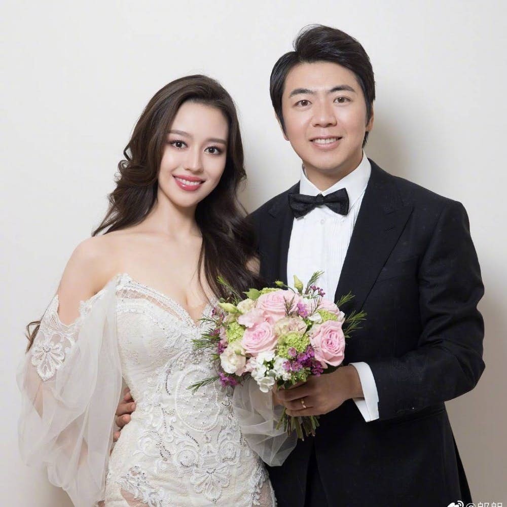 6月剛結婚的鋼琴家郎朗與德韓混血鋼琴家老婆吉娜愛麗絲(Gina Alice)
