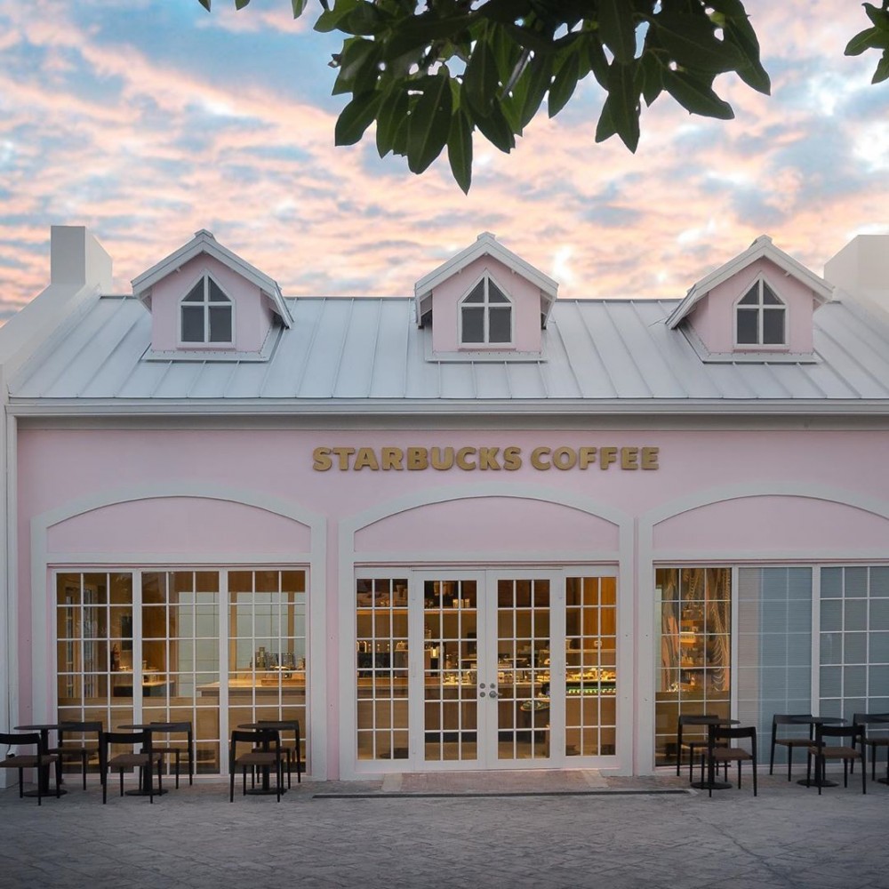 必去Starbucks在GrandTurk