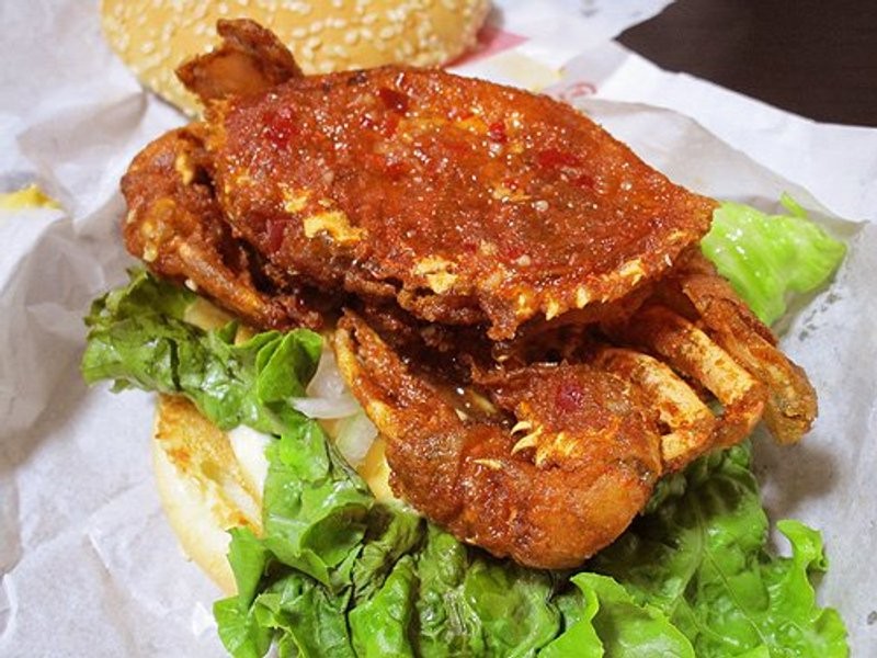 在10月剛推出的「原隻蟹漢堡」只推出1星期就在熱潮人氣急升