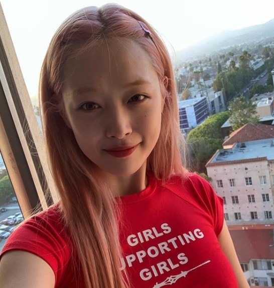 Sulli雪莉No Bra