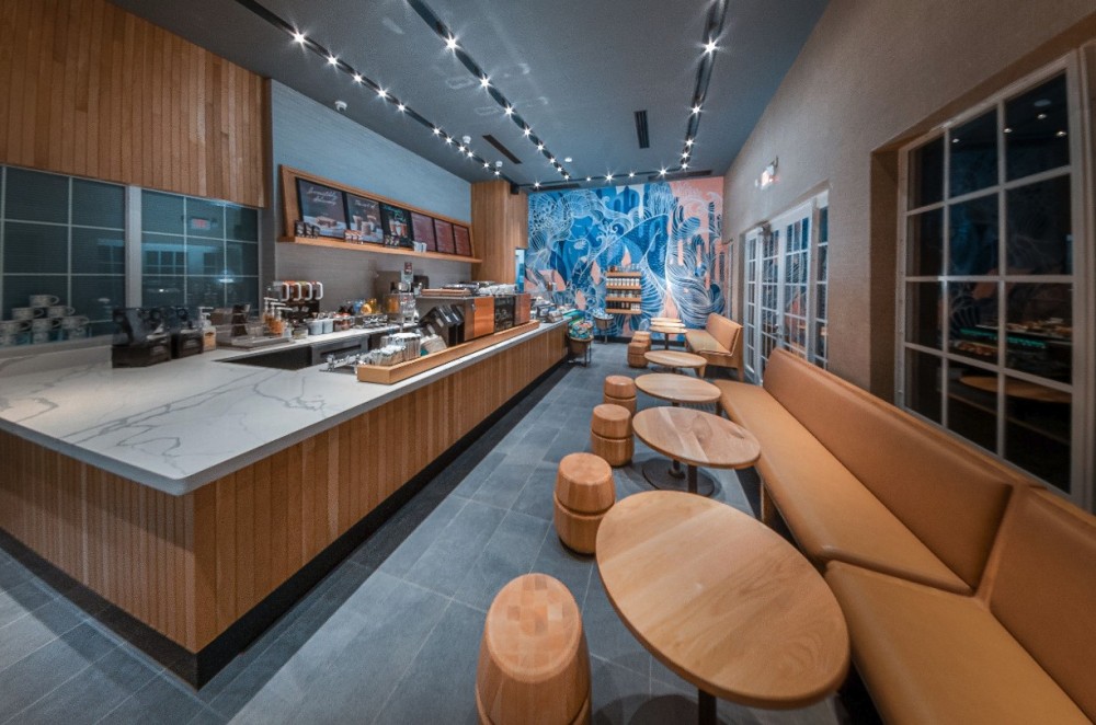 GrandTurk的粉紅色Starbucks