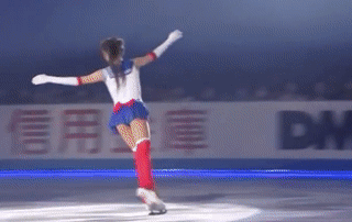 17歲的俄羅斯花式溜冰高手梅德韋傑娃，出戰東京的世界花式滑冰團體錦標賽時，再度Cosplay美少女戰士月野兔